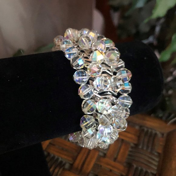Clear Iridecent Beaded Bracelet - Picture 1 of 3